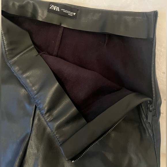 Zara faux leather pants - Picture 3 of 3